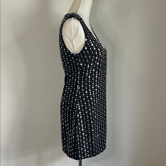 Seni & Cade Black Sequin V-Neck Mini Dress - Picture 6 of 7